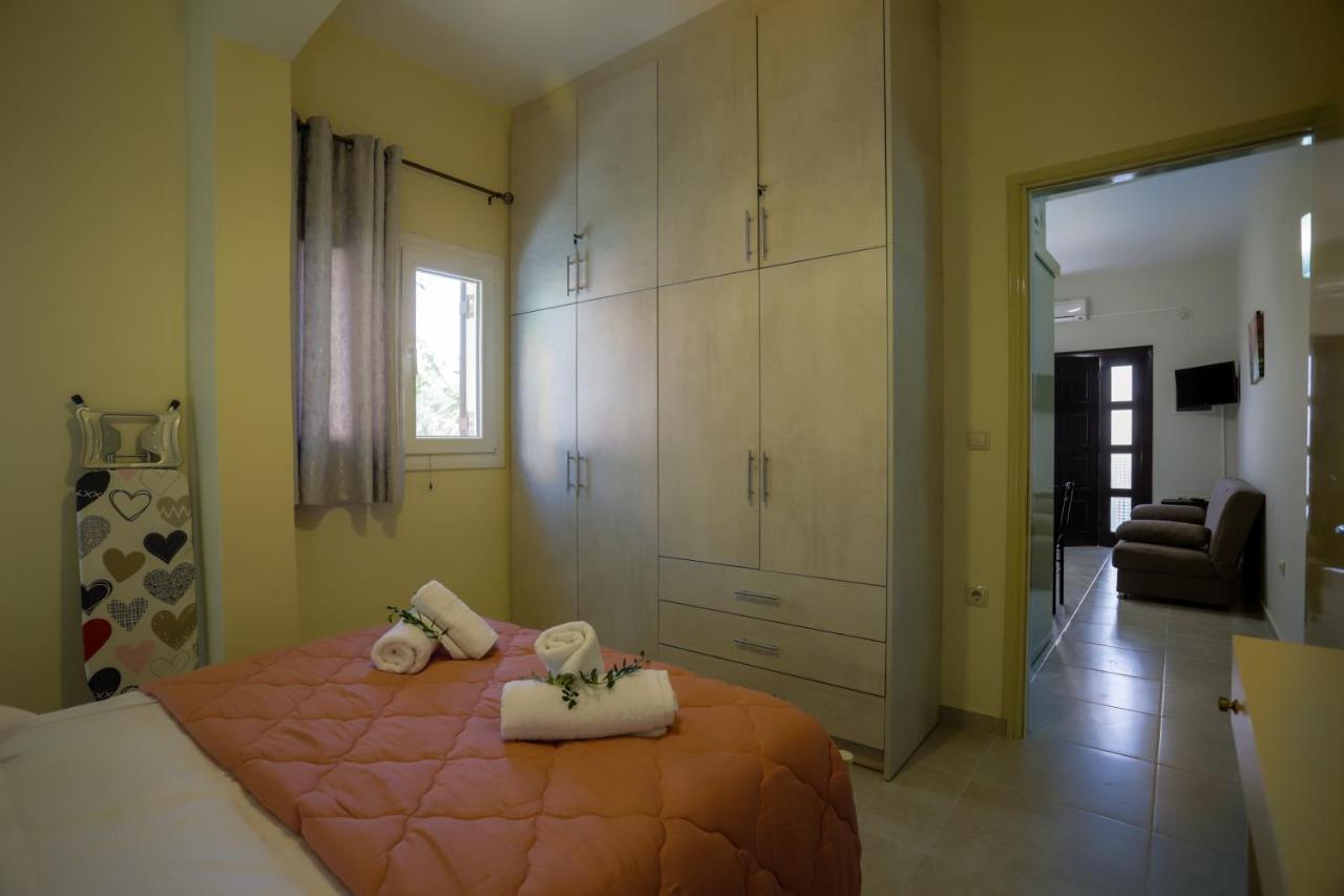 Christina's House By Guestcorfu Kastellanoi (Parelioi, Corfu)